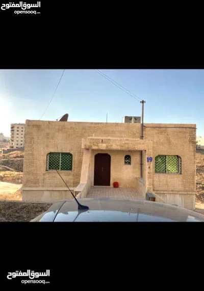منزل مستقل في الهاشمي الشمالي مساحة الارض 500 متر شارع نعيم بن عبد الله امتداد شارع فيلادلفيا 3