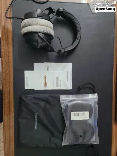Beyerdynamic DT 770 pro 80 ohm + replacement pads 2