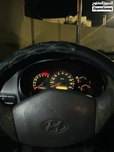 Hyundai Accent Standard 3