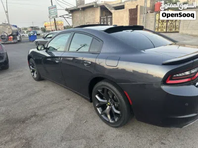 Dodge Charger SXT 2