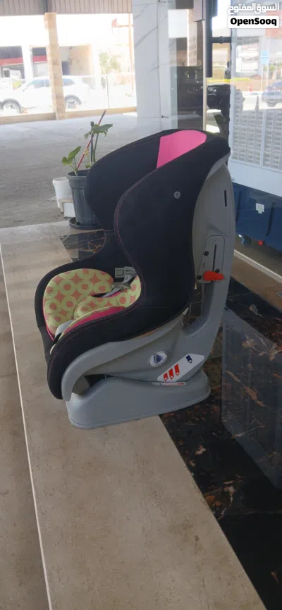 مقعد سيارة للأطفال (Car Seat) من الماركة الكورية المعروفة Allo&Lugh.يأتي المقعد بتصميم مخصص 3
