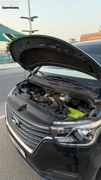 Hyundai H1 GLS 3