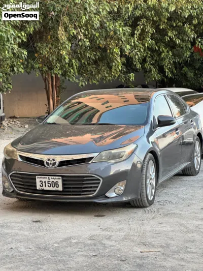 Toyota Avalon XLE 4