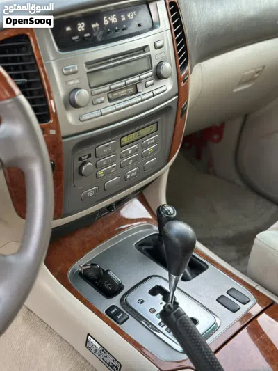 Toyota Land Cruiser VXR 4