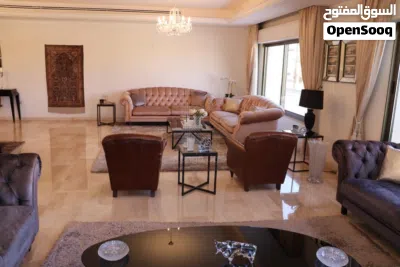 شقة فاخرة للبيع في دير غبار 3