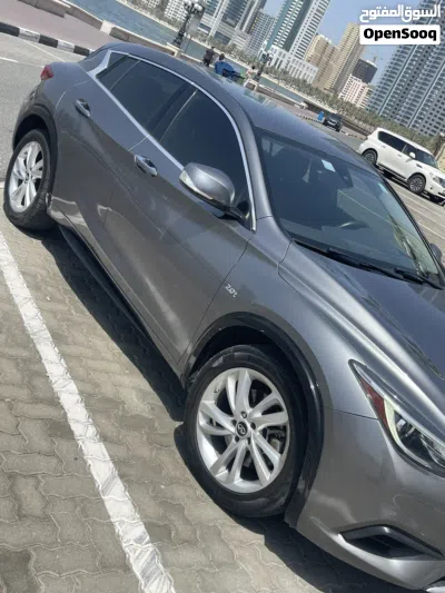 إنفينيتي QX30 Pure 4