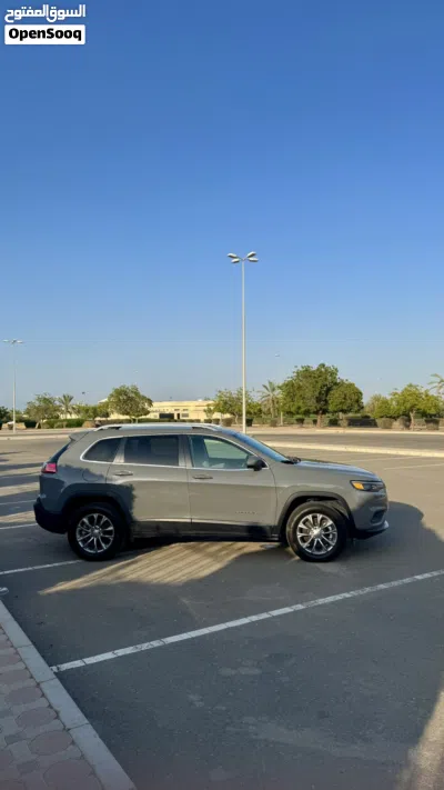 Jeep Cherokee Latitude LUX 4