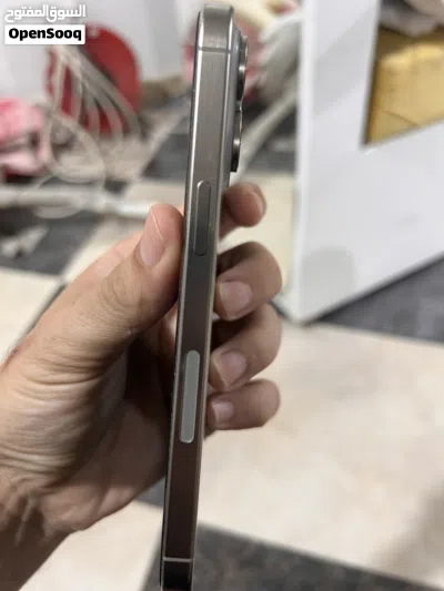 15 pro max ESIM 4