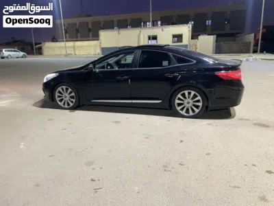هيونداي ازيرا Standard 4