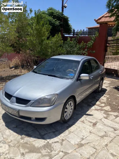 Mitsubishi Lancer GLS 3