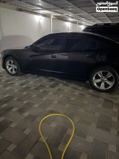 Dodge Charger SXT 4