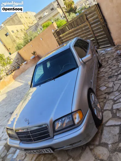 مرسيدس بنز الفئة-C C 200 2