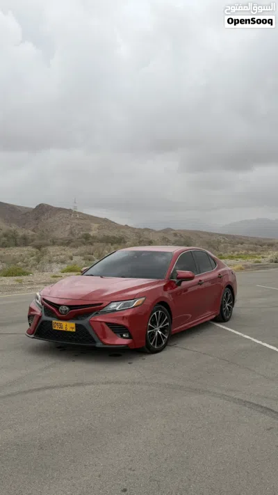 Toyota Camry SE 2