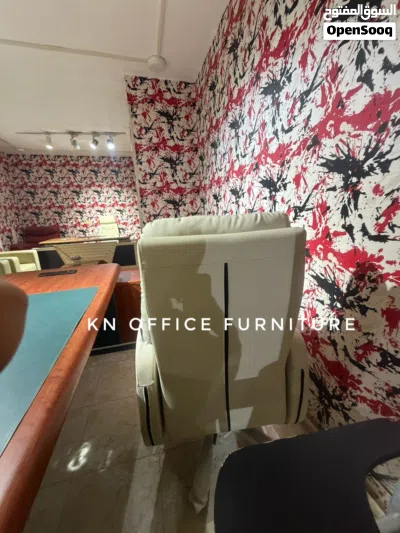 مكتب إداري 2م مستورد عالي الجوده من شركة kn office furniture 3
