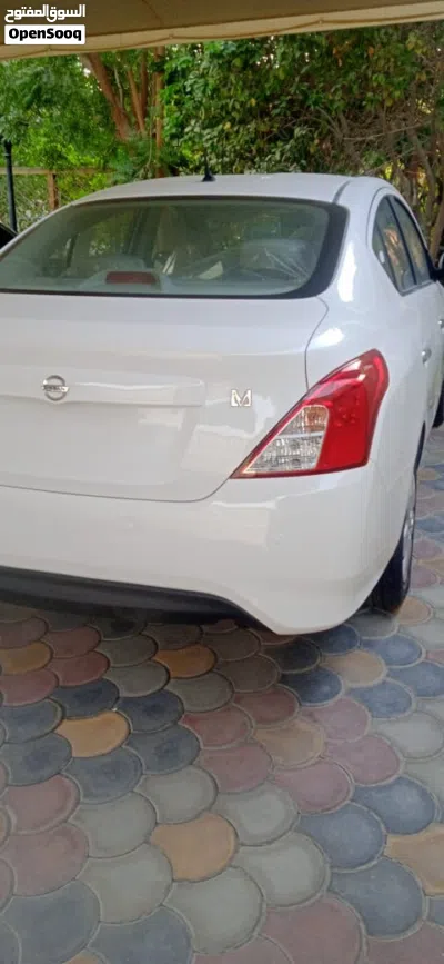Nissan Sunny Standard 4