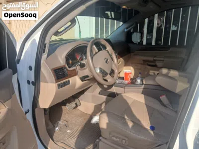 Nissan Armada Platinum 3