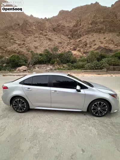Toyota Corolla LE 2