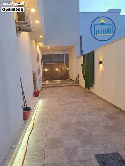 فيلا حديثة للبيع دورين وملحق 4