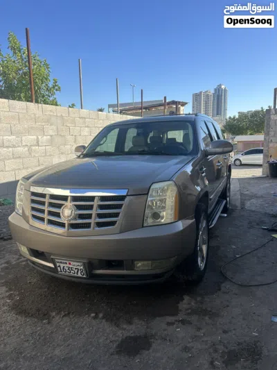 Cadillac Escalade ESV 2