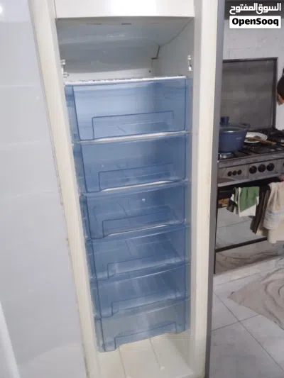 افريزر و غساله وتخت بيبي ومكتب الدراسه 3