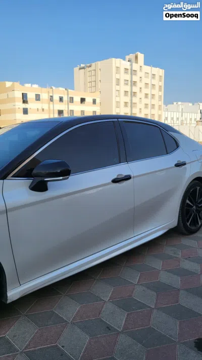 Toyota Camry XLE 3