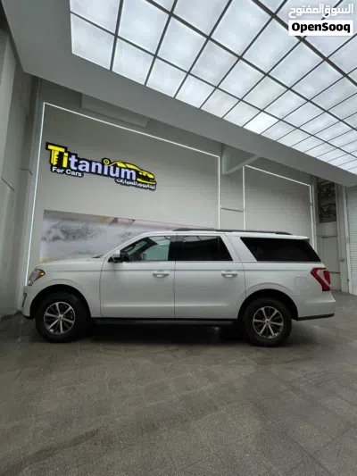 Ford Expedition XLT 2