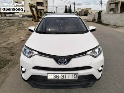 Toyota RAV 4 XLE 4