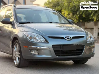 Hyundai Elantra Limited 3
