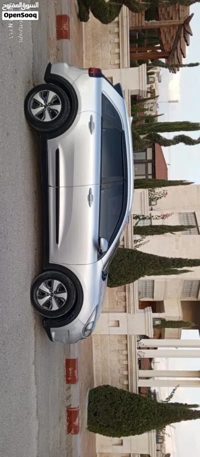 Kia Niro EX 2