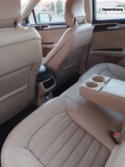 Ford Fusion Titanium 2