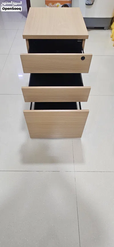 side table drawer good condition urgent sale 2