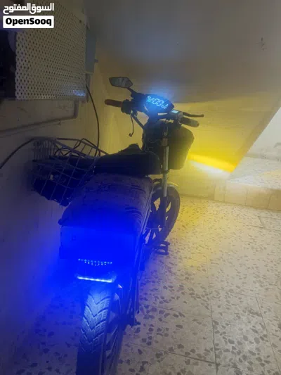 دراجه كهربائيه دراجه كهربائيه محرك 1500w بورد جديد 1200w كوشوك نضيف بطاريه ليثويوم60 /20 اقصا سرع 3