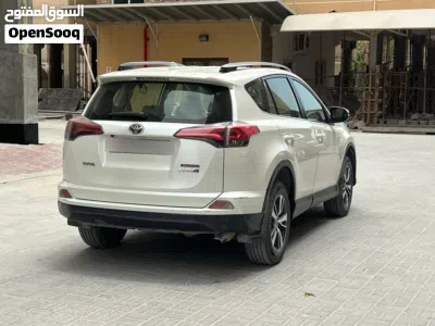 Toyota RAV 4 Standard 4