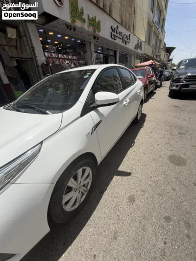 Toyota Yaris SE 3