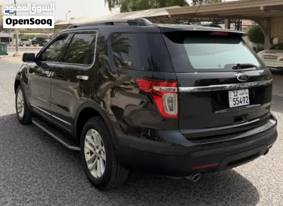 Ford Explorer Standard 3