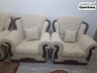 صالون شبه جديد للبيع 3