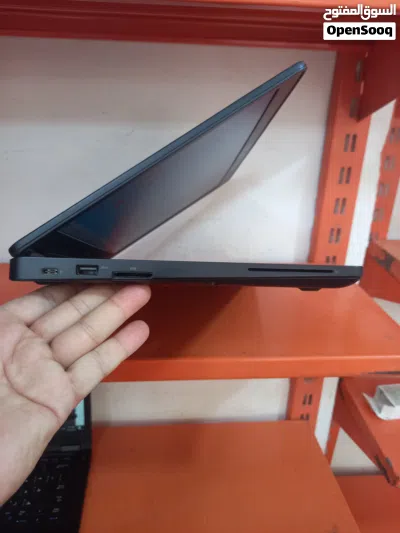 المعالج كور اي 5 الجيل 7. الهارد 256 ssd . الرام 8 ddr4 حجم الشاشة 14 3