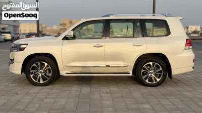 Toyota Land Cruiser GXR 4