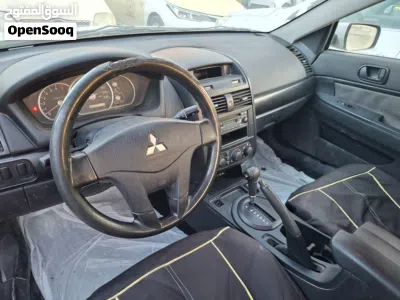 Mitsubishi Galant Standard 2