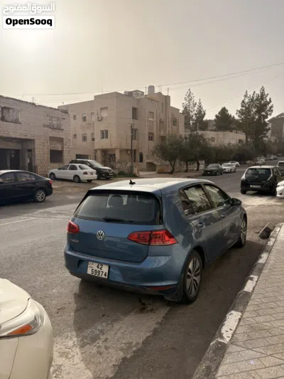 Volkswagen Golf E-Golf 2