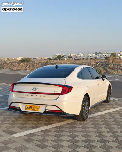 Hyundai Sonata Limited 3
