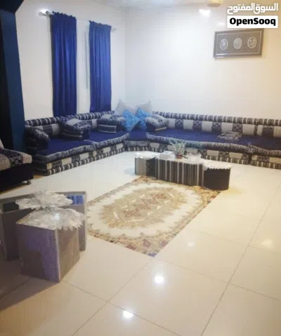 مجلس عربي مرتفع مع كنبتين مع ثلاثه امياز بسعر منااااسب 3