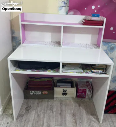 غرفة نوم بناتية مع هديه برده 3
