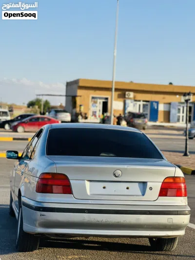 بي ام دبليو الفئة 5 520 4