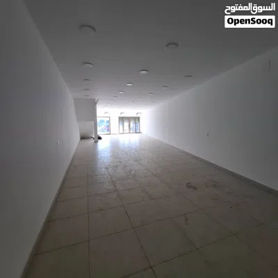 مبني تجاري للإيجار الشهري - رئيسي عين زارة قرب النصب التذكاري موقع تجاري ممتاز 3