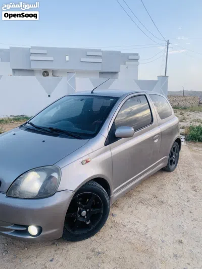 Toyota Yaris S 3
