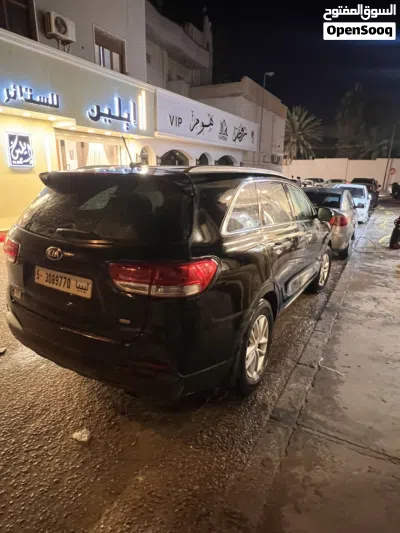 Kia Sorento EX 3