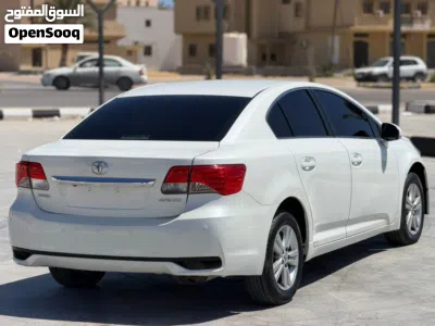 Toyota Avensis 2