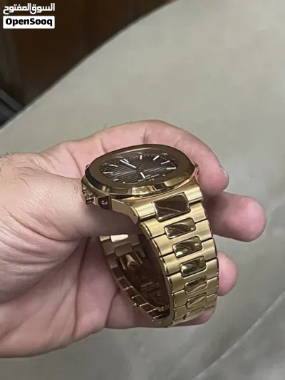 باتيك فيليب اللون روز كولد بطاريه 3