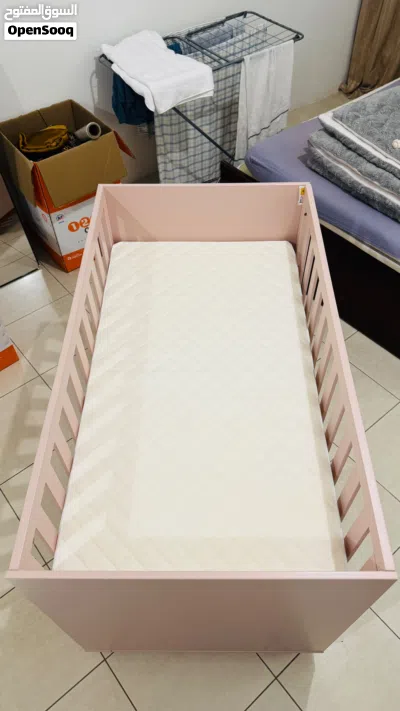 3-in-1 Convertible Baby Crib with Mattress – Full Wooden Like New AED 899 (Negotiable) 4